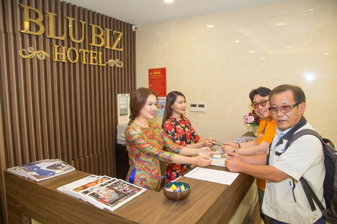 Imagen de los interiores del Hotel Brilliant Me Tri. Foto 40
