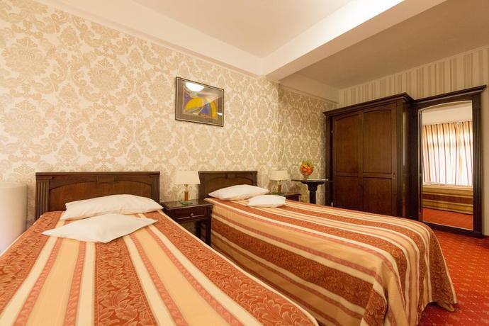 Imagen general del Hotel Brilliant Plaza. Foto 8