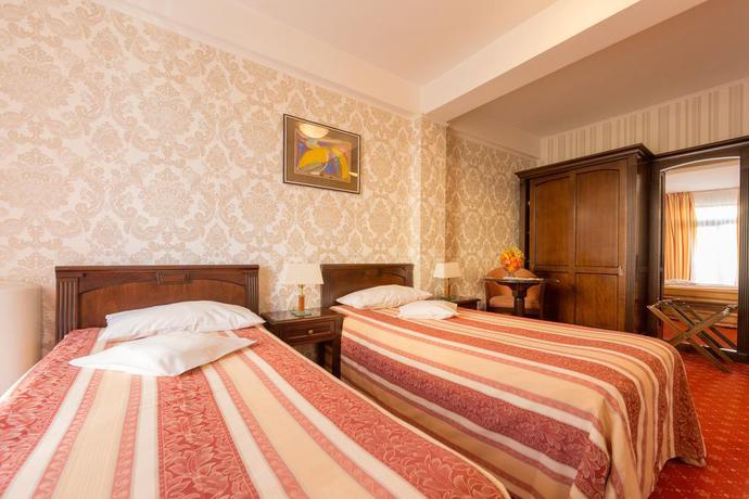 Imagen general del Hotel Brilliant Plaza. Foto 9