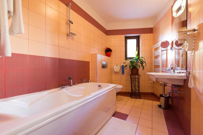 Imagen general del Hotel Brilliant Plaza. Foto 10