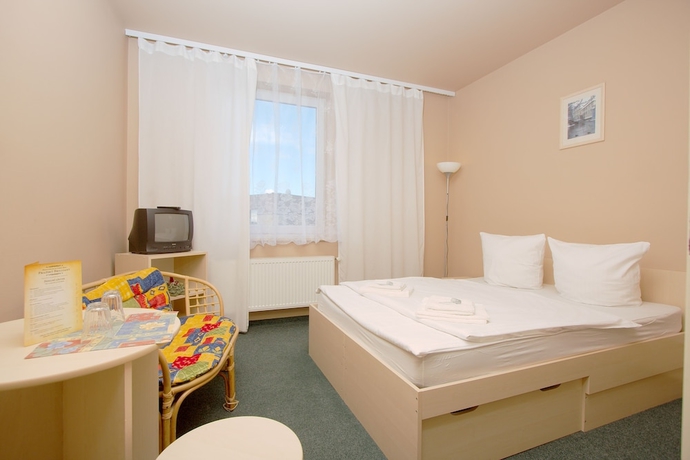 Imagen de la habitación del Hotel Brilliant, Praga. Foto 10