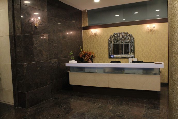 Imagen de los interiores del Hotel Brilliant and Convention Center. Foto 17