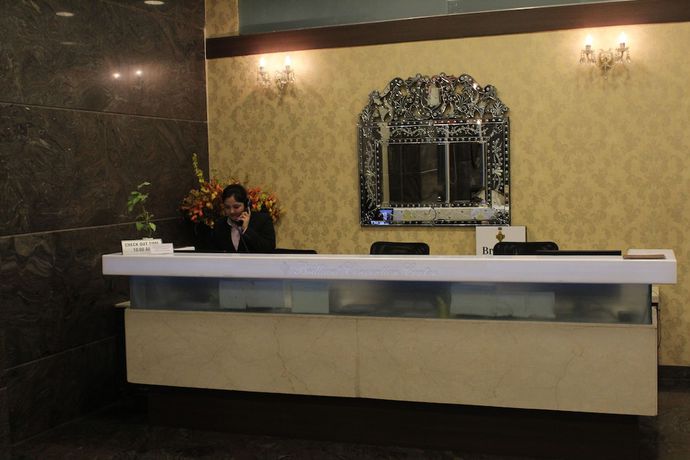Imagen de los interiores del Hotel Brilliant and Convention Center. Foto 18