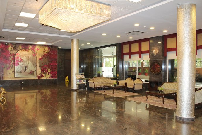 Imagen de los interiores del Hotel Brilliant and Convention Center. Foto 20
