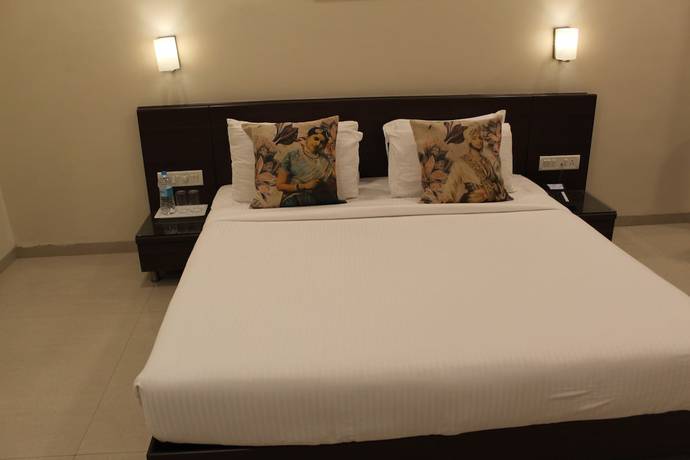 Imagen de la habitación del Hotel Brilliant and Convention Center. Foto 10