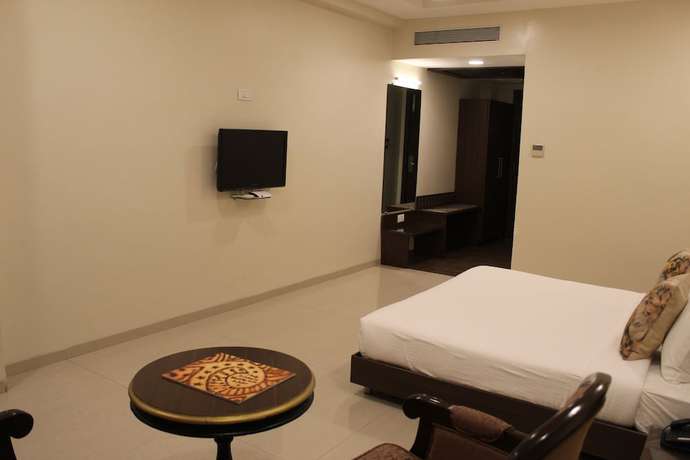 Imagen de la habitación del Hotel Brilliant and Convention Center. Foto 15