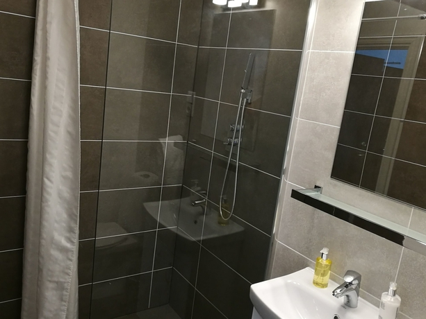 Imagen de la habitación del Hotel Brim. Foto 4