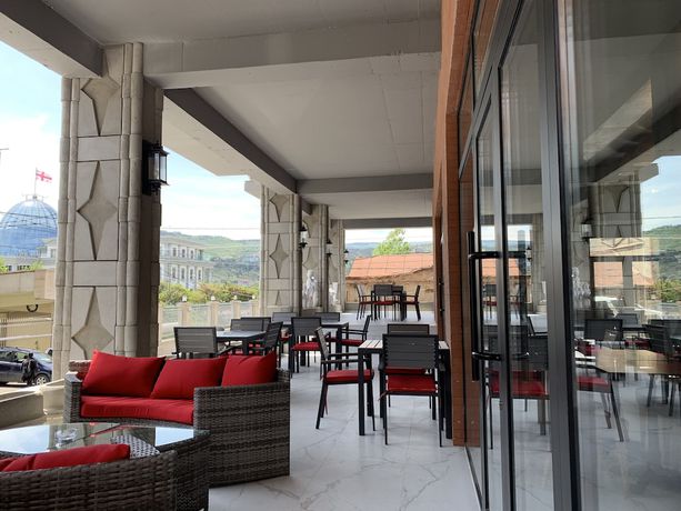 Imagen del bar/restaurante del Hotel Brim, Tbilisi. Foto 5