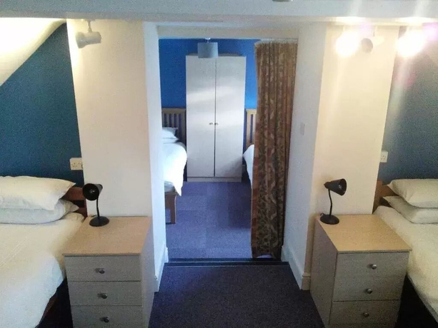 Imagen de la habitación del Hotel Brimar Guest House. Foto 11