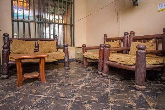 Imagen de los interiores del Hotel Brimax. Foto 18