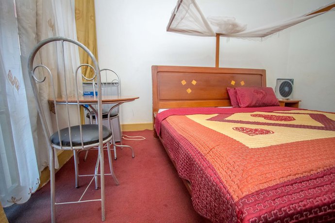 Imagen de la habitación del Hotel Brimax. Foto 9
