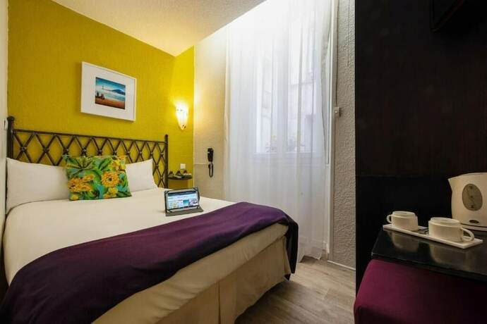 Imagen de la habitación del Hotel Brimer, Cannes. Foto 10