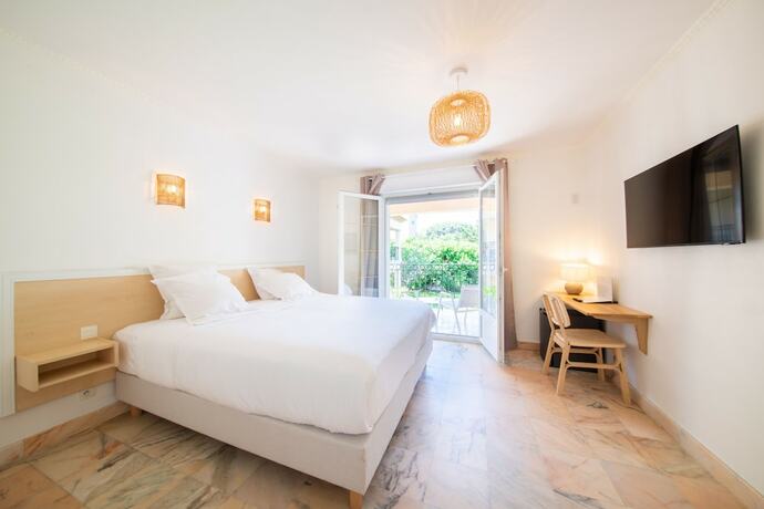 Imagen general del Hotel Brin d\'Azur - Saint Tropez. Foto 7