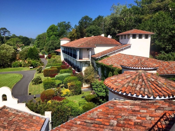 Imagen de los exteriores del Hotel Brindos, Lac and Château. Foto 10