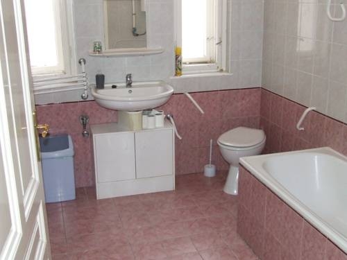 Imagen general del Hotel Brindza Vend&eacute;gh&aacute;z. Foto 3