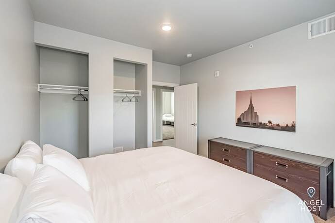 Imagen general del Hotel Bringham\'s Mill Apartments. Foto 2