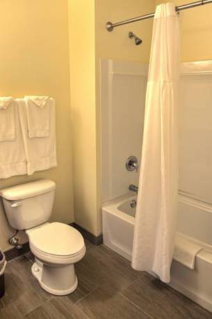 Imagen de la habitación del Hotel Brinton & Suites. Foto 2