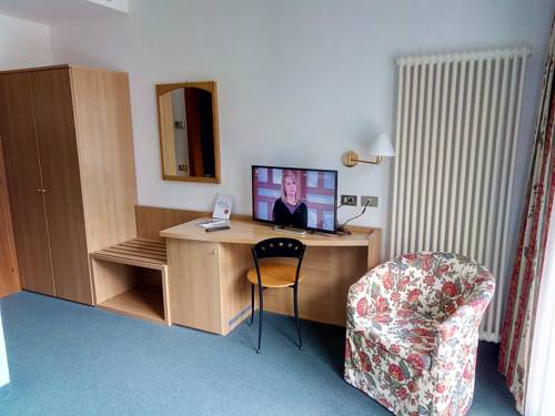 Imagen de la habitación del Hotel Brione Green Resort. Foto 13