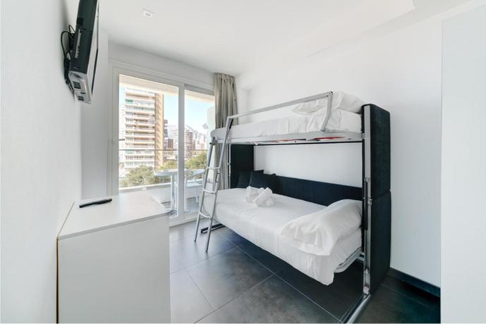 Imagen de la habitación del Hotel Brisa, Benidorm - Playa Levante. Foto 5