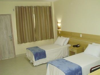 Imagen de la habitación del Hotel Brisa Da Costa Suites. Foto 6