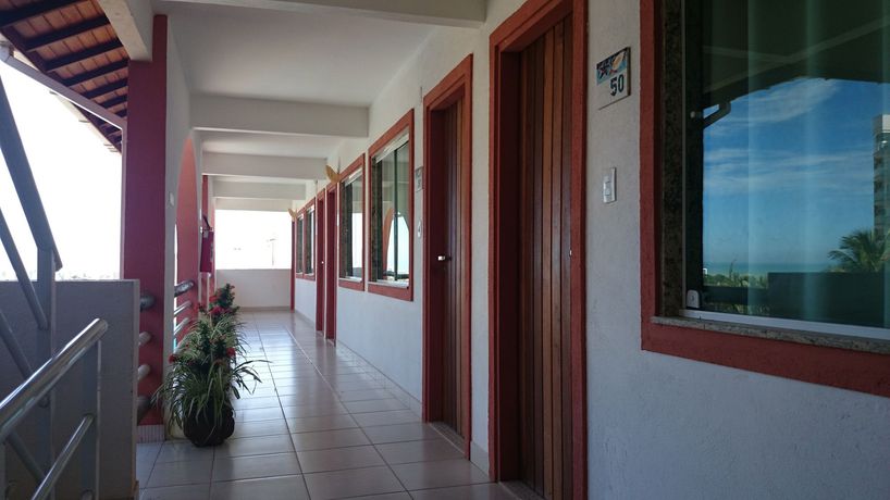 Imagen de la piscina del Hotel Brisa Da Costa Suites. Foto 15