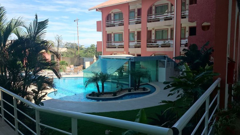 Imagen de la piscina del Hotel Brisa Da Costa Suites. Foto 16