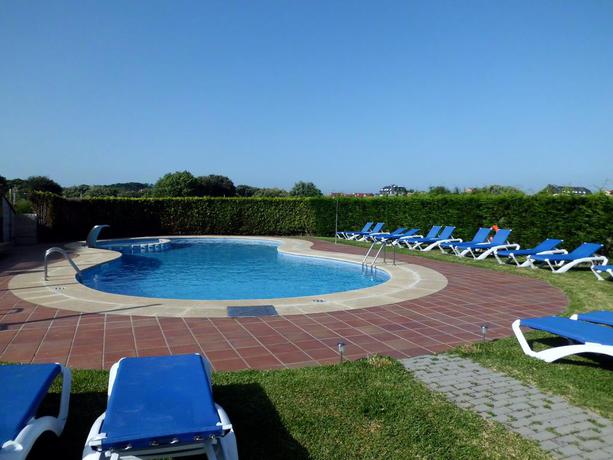 Imagen de la piscina del Hotel Brisa da Lanzada. Foto 13