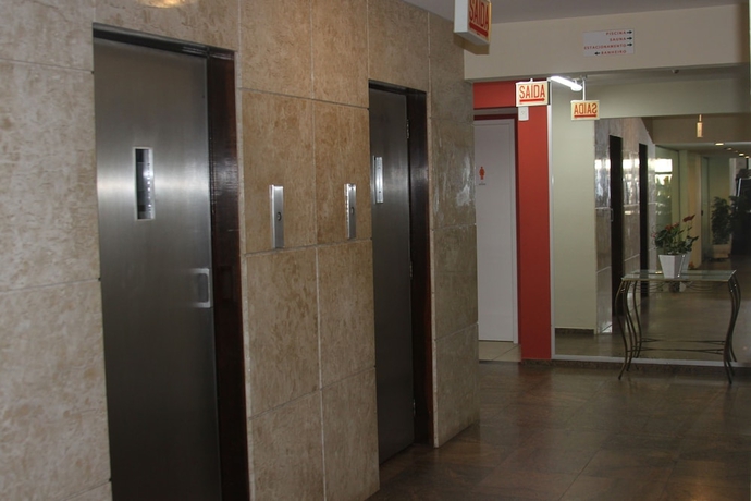 Imagen de los interiores del Hotel Brisamar Suite. Foto 16