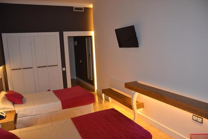 Imagen general del Hotel Brisamar Suites. Foto 9