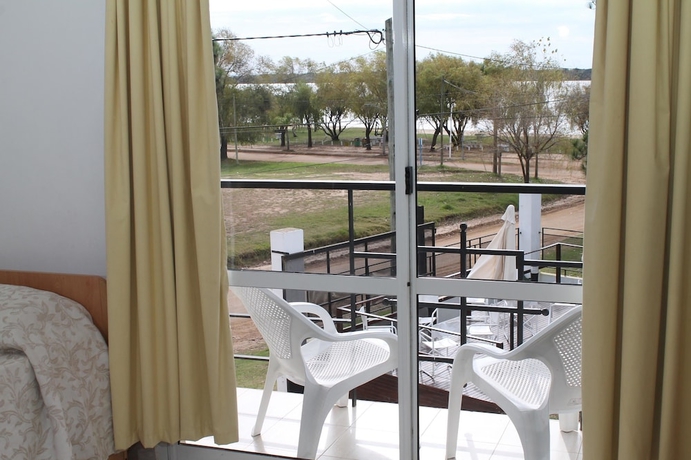 Imagen de la habitación del Hotel Brisas Del Lago Apartamentos. Foto 17