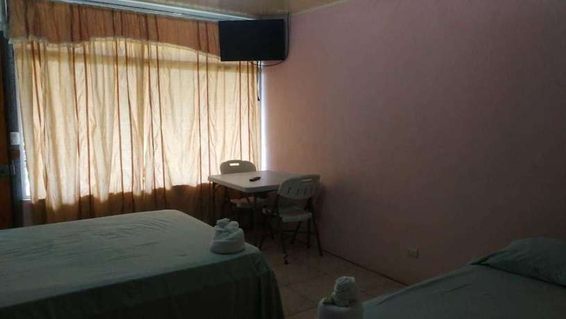 Imagen de la habitación del Hotel Brisas Del Volc&aacute;n Platanar. Foto 14