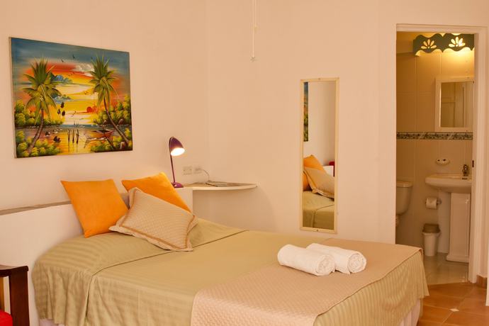 Imagen de la habitación del Hotel Brisas Doradas. Foto 14