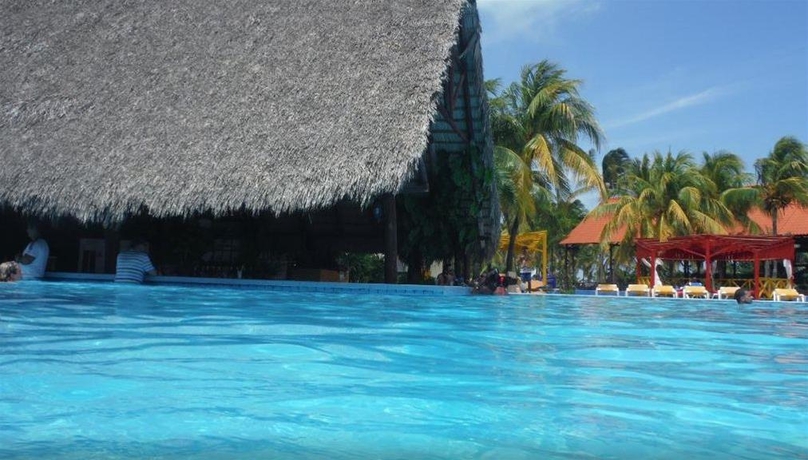 Imagen general del Hotel Brisas Santa Lucia. Foto 10