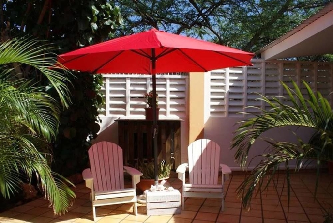 Imagen de los exteriores del Hotel Brisas Studio Apartments - Adults Only. Foto 5