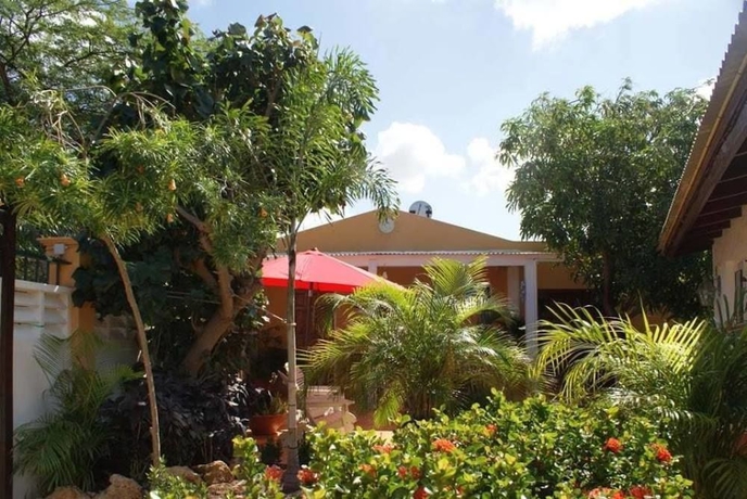 Imagen de los exteriores del Hotel Brisas Studio Apartments - Adults Only. Foto 12