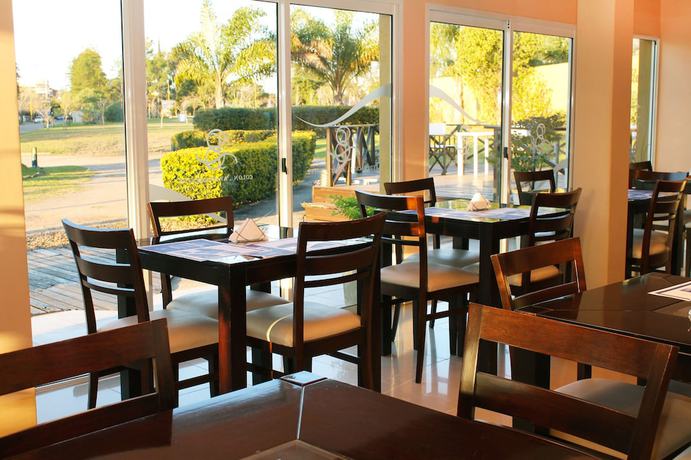 Imagen de los interiores del Hotel Brisas del Lago Apart and Federacion. Foto 19