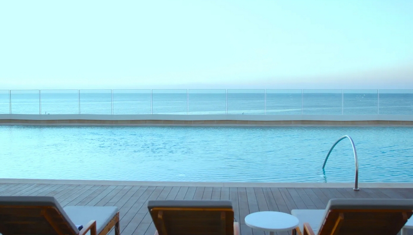 Imagen de la piscina del Hotel Brisas del Malec&oacute;n. Foto 14