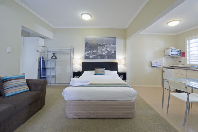 Imagen de la habitación del Hotel Brisbane Street Studios. Foto 7