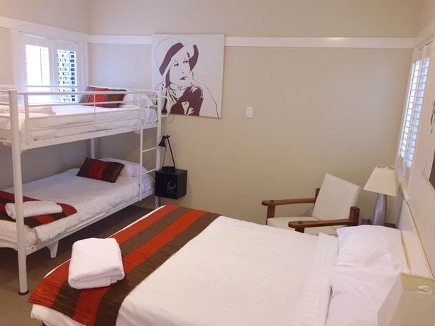 Imagen de la habitación del Hotel Brisbane Street Studios. Foto 9