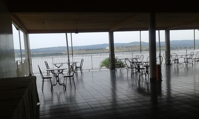 Imagen de los exteriores del Hotel Brisk Triangle. Foto 8