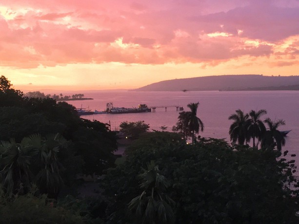 Imagen de los exteriores del Hotel Brisk Triangle. Foto 11