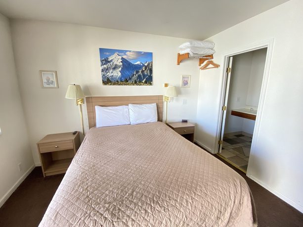 Imagen de la habitación del Hotel Bristlecone Motel. Foto 18