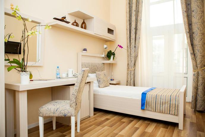 Imagen de la habitación del Hotel Bristol, Baku. Foto 9