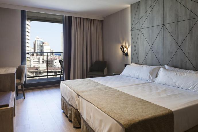 Imagen de la habitación del Hotel Bristol, Benidorm Centro. Foto 9