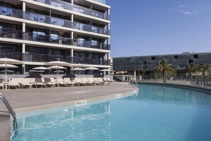 Imagen de la piscina del Hotel Bristol, Benidorm Centro. Foto 18