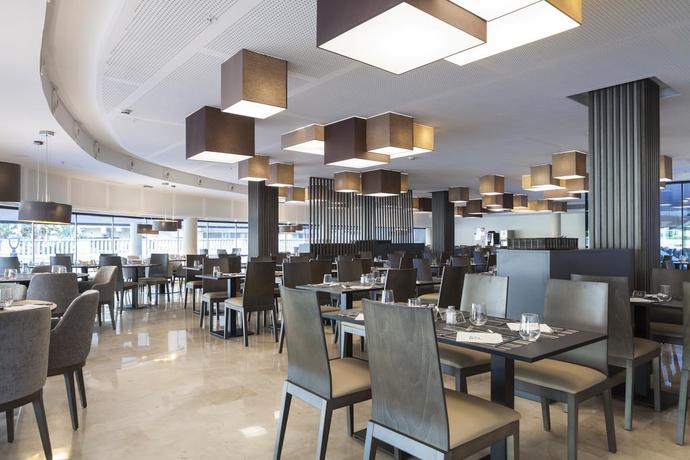 Imagen del bar/restaurante del Hotel Bristol, Benidorm Centro. Foto 3