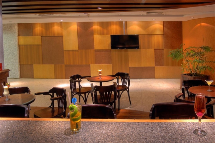 Imagen del bar/restaurante del Hotel Bristol Brasil 500. Foto 2