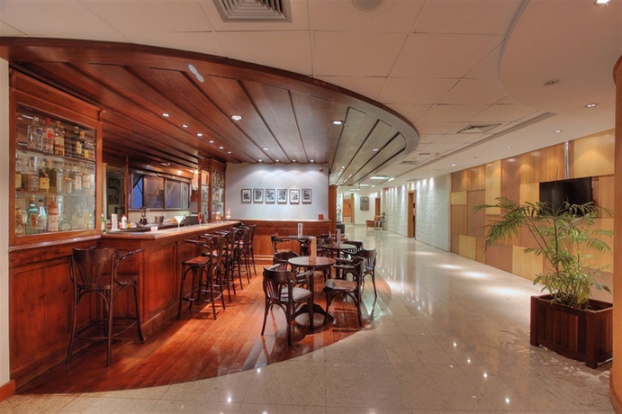 Imagen del bar/restaurante del Hotel Bristol Brasil 500. Foto 3