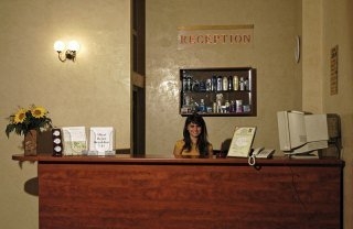 Imagen de los interiores del Hotel Bristol, Bucarest. Foto 5