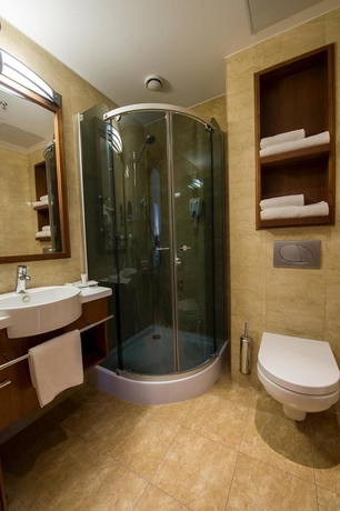 Imagen de la habitación del Hotel Bristol Budapest. Foto 8